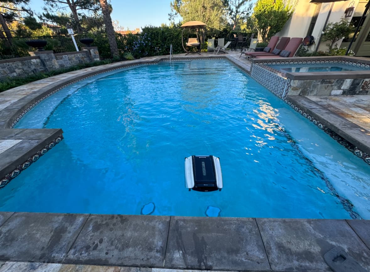 Beautiful pool with spa and stone tile work